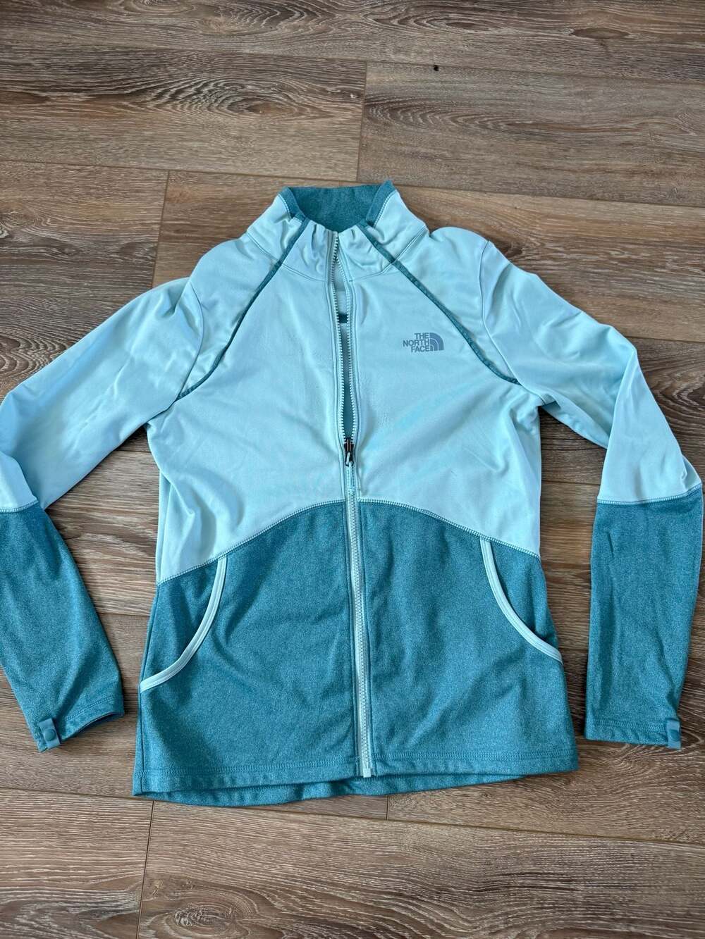 The North Face Women's Cinder 100 Full Zip Activewear Jacket